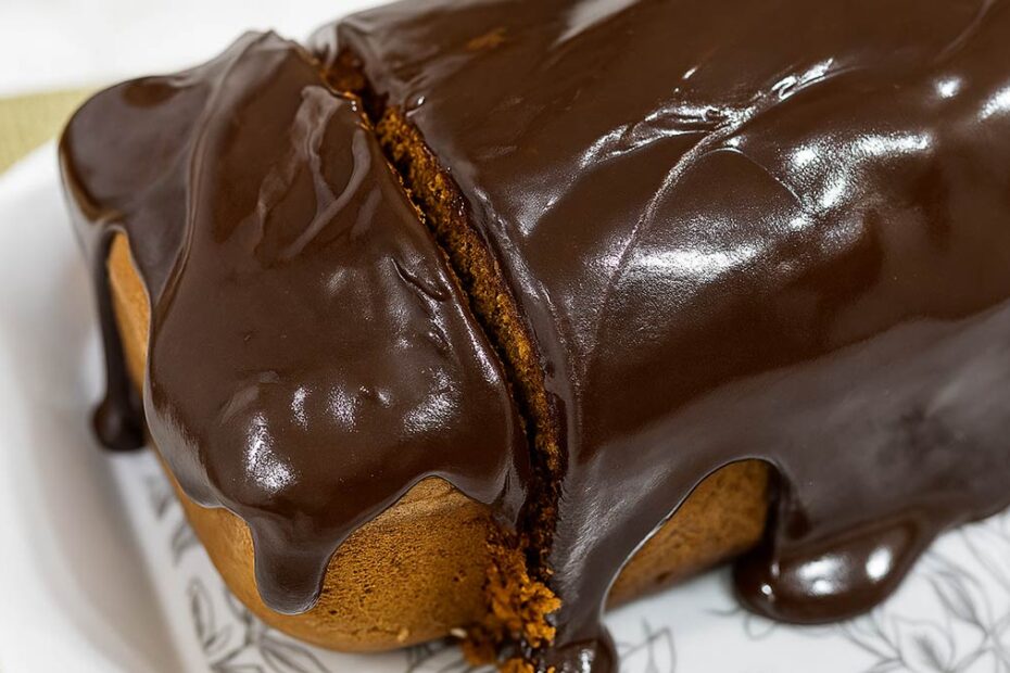 Bolo de Café com Cobertura de Chocolate