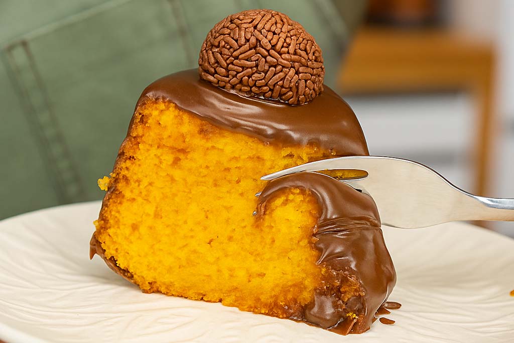 Bolo de Cenoura com Brigadeiro Irresistível