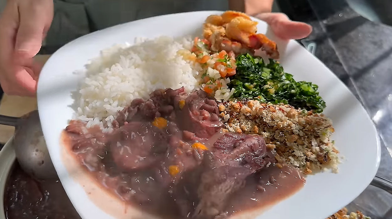 Feijoada Completa e Saborosa