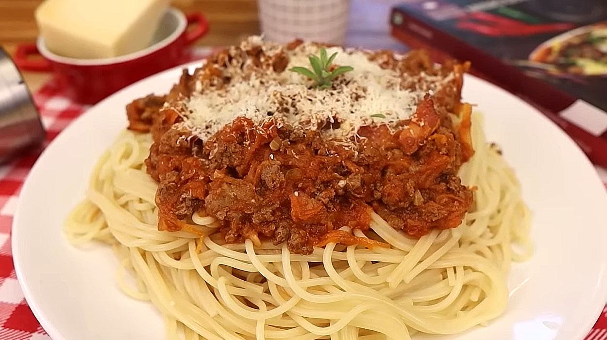 Macarrão à Bolonhesa Clássico