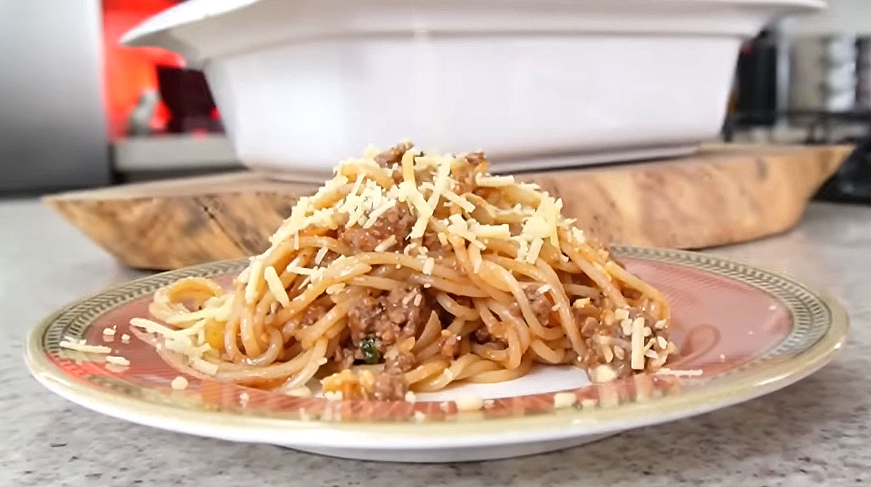 Macarrão à Bolonhesa Cremoso